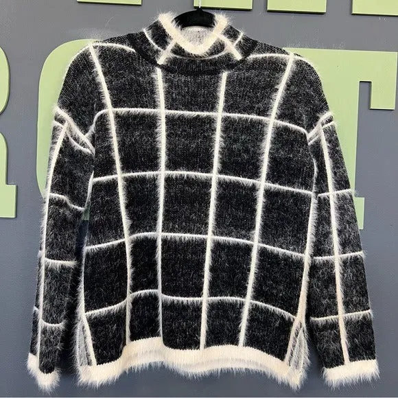 &merci Box Plush Fuzzy Black   Cream Women’s Turtleneck Sweater Medium