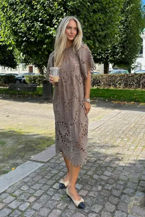 BYIC - Melia Midi Lace Dress - Mocca