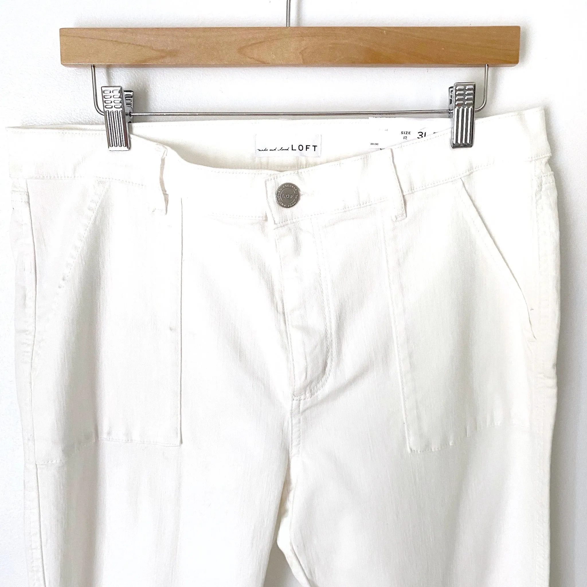 LOFT White Skinny Crop Distressed Hem Jeans NWT- Size 31/12 (Inseam 25.5")