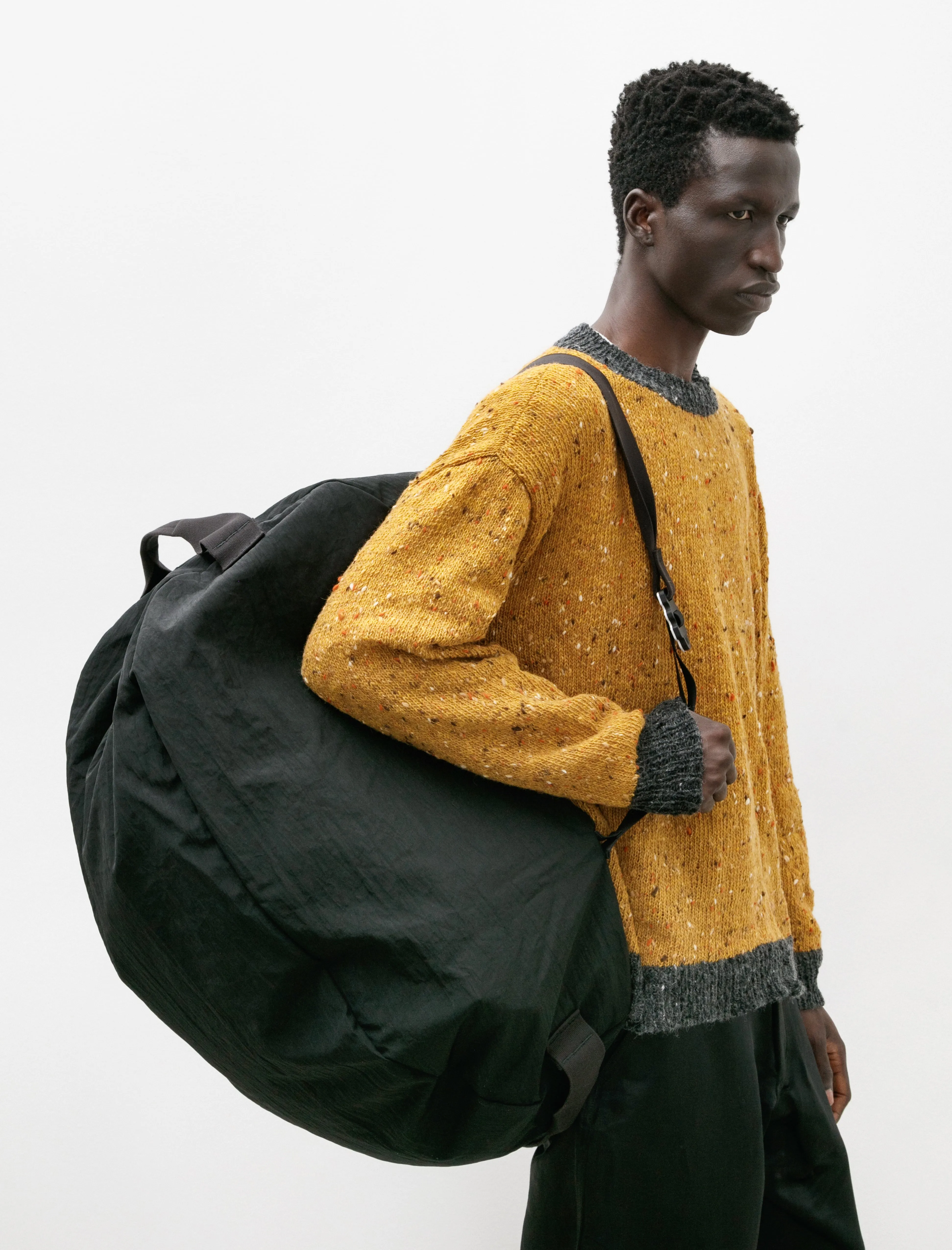 R17 Gear-3 Black Nylon Messenger Bag