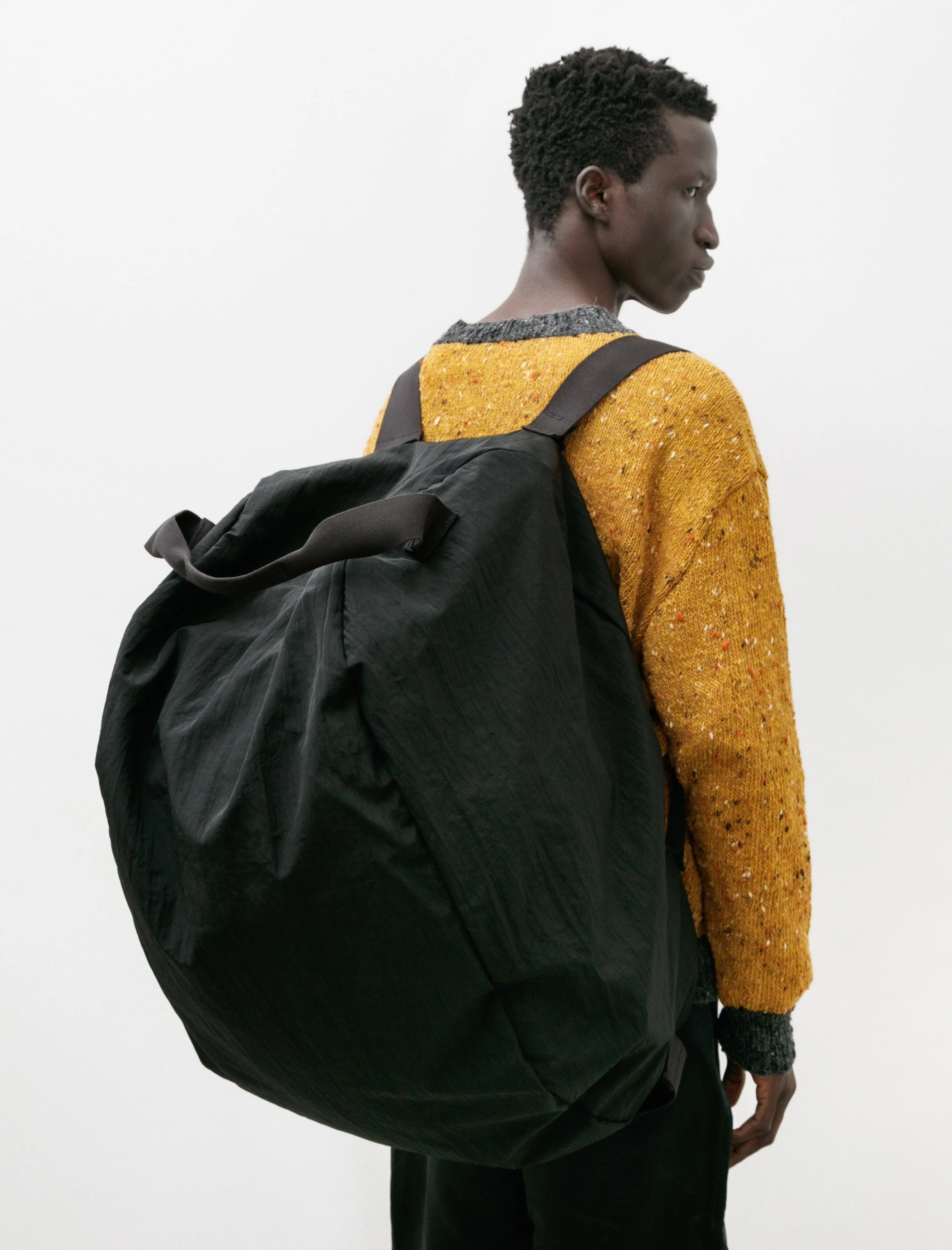 R17 Gear-3 Black Nylon Messenger Bag