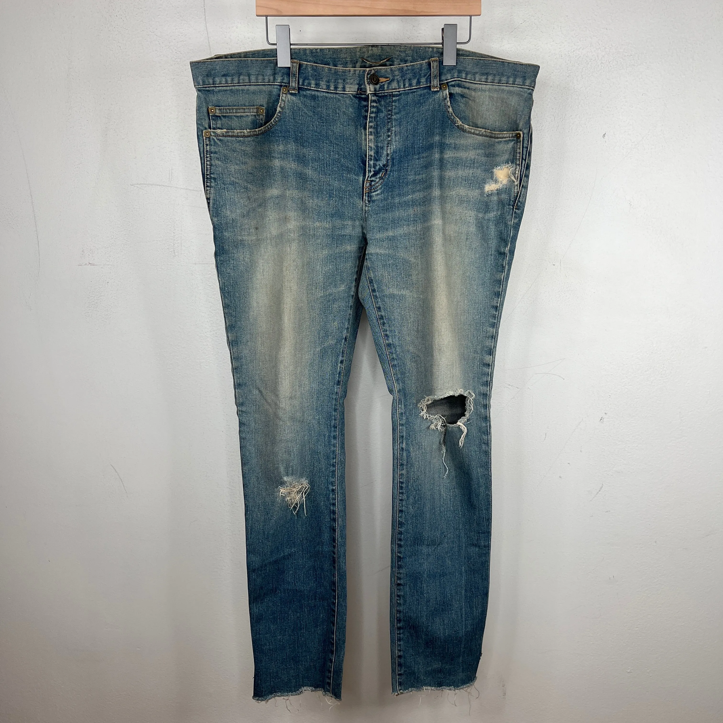 Saint Laurent D02 Skinny Jeans