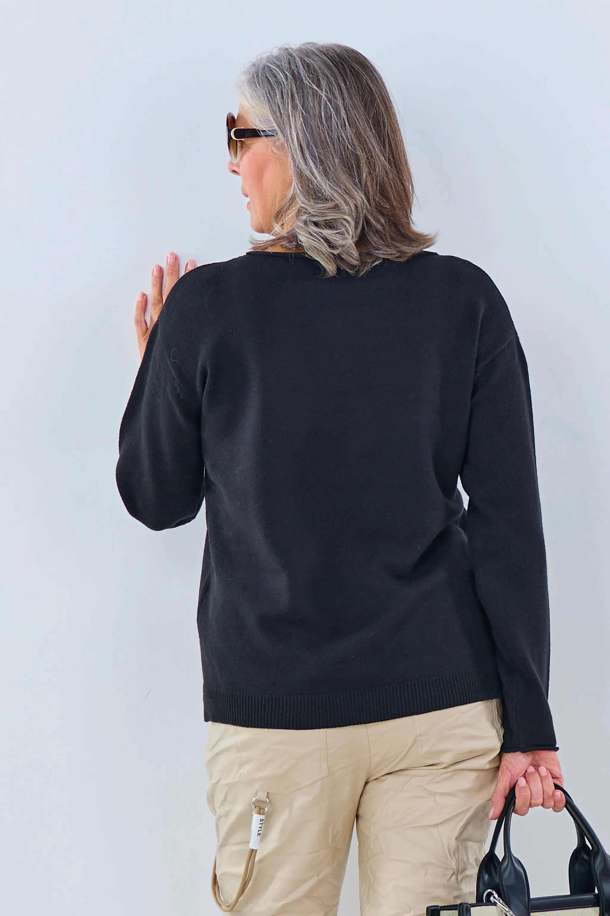 Strickpulli mit 3D Muster, schwarz