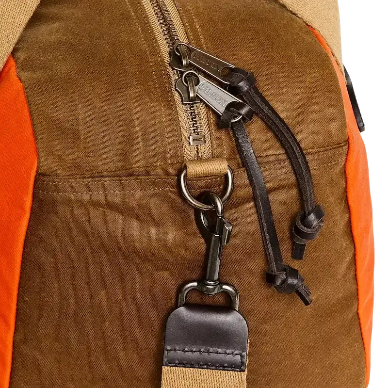 TIN CLOTH DUFFLE BAG