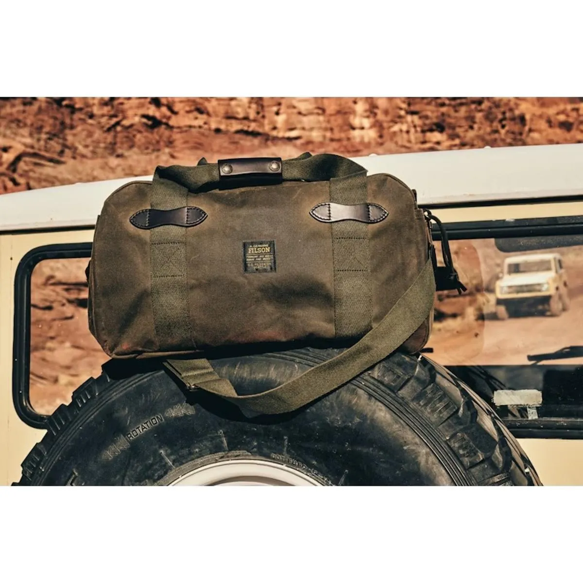 Tin Cloth Medium Duffle Otter Green